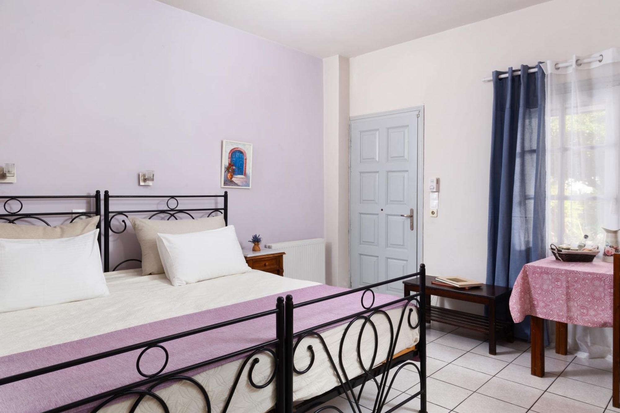 Villa Arni Andros - Βίλα Αρνη Batsíon Pokój zdjęcie